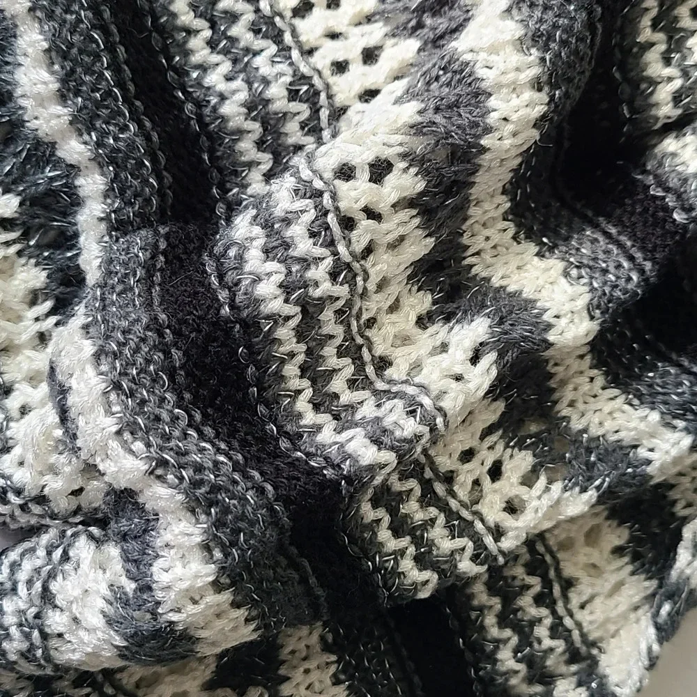 New Infiniti scarf  80%acrylic